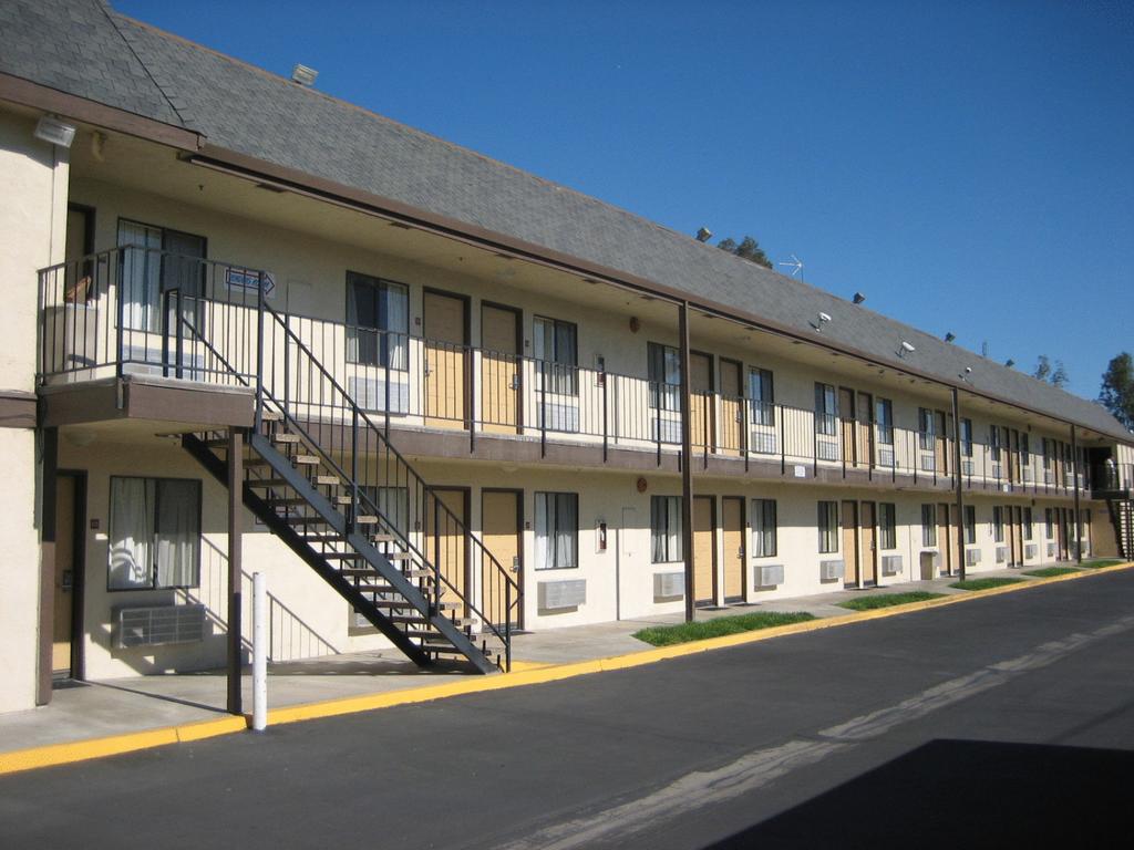 Motel 6 Fresno - Belmont Ave