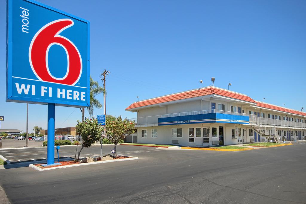 Motel 6 Fresno - Blackstone South