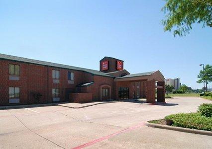 Econo Lodge Inn and Suites Richardson