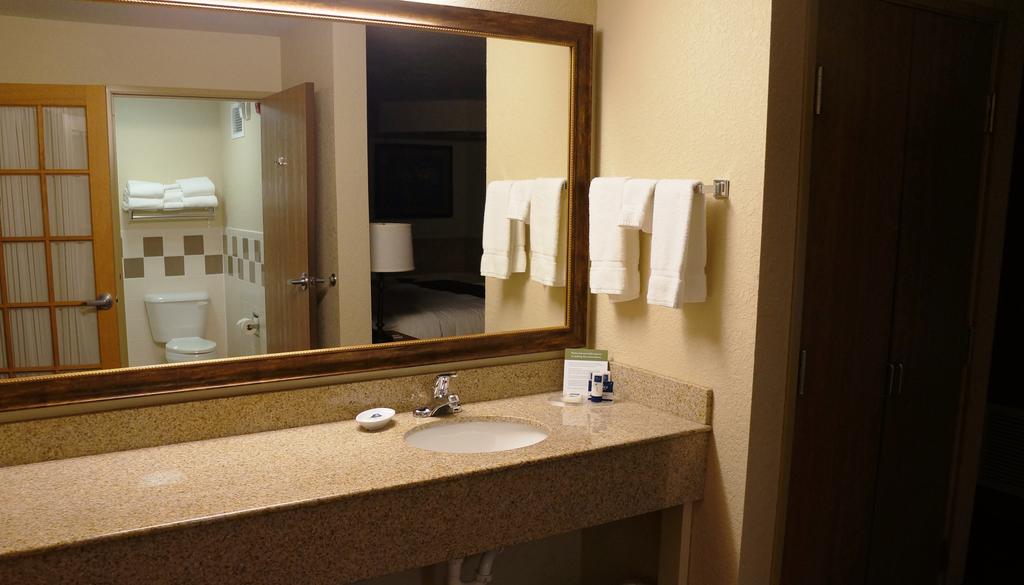 AmericInn Anamosa