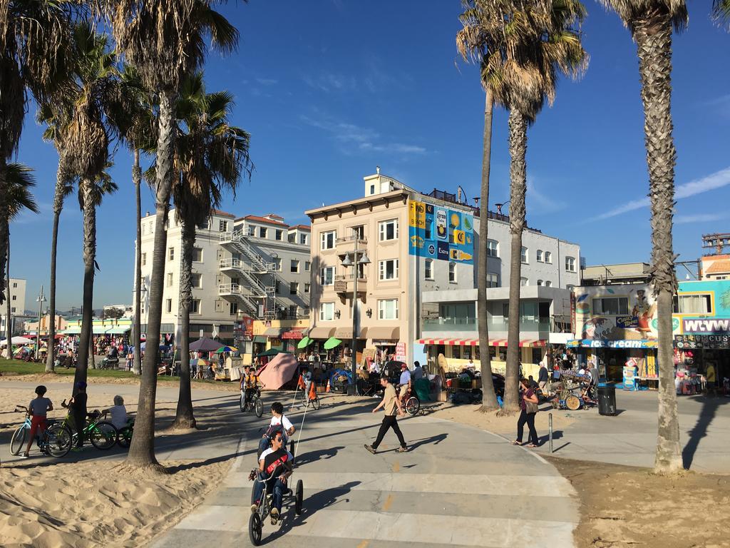 Venice Beach Suites and Hotel