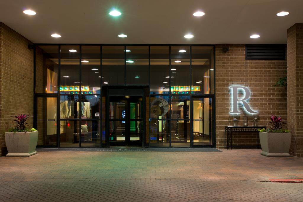 Renaissance Chicago North Shore Hotel