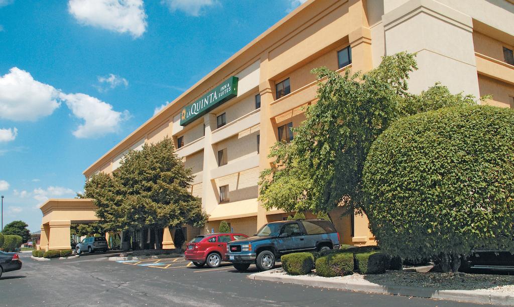 La Quinta Inn and Suites Chicago Tinley Park