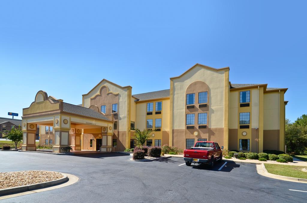 BEST WESTERN Bradbury Inn and Suites