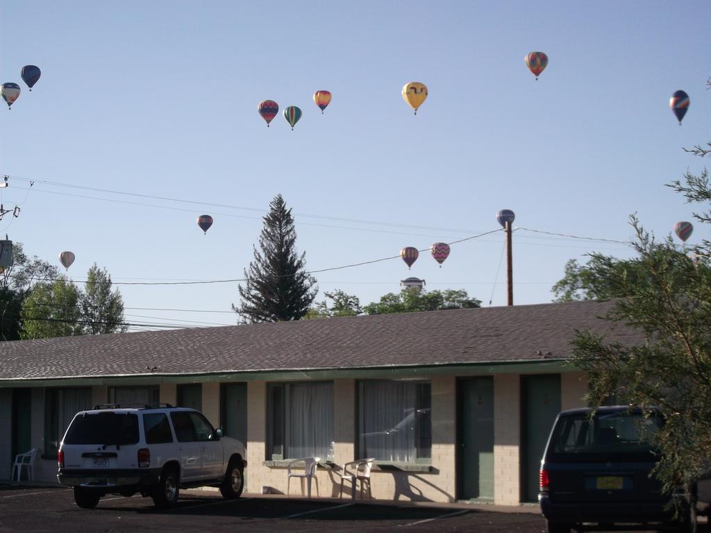 Adobe Sands Motel