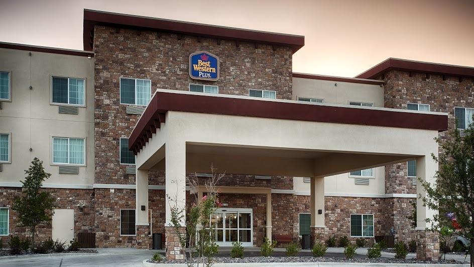 BEST WESTERN PLUS Fort Worth Forest Hill Inn and Suites