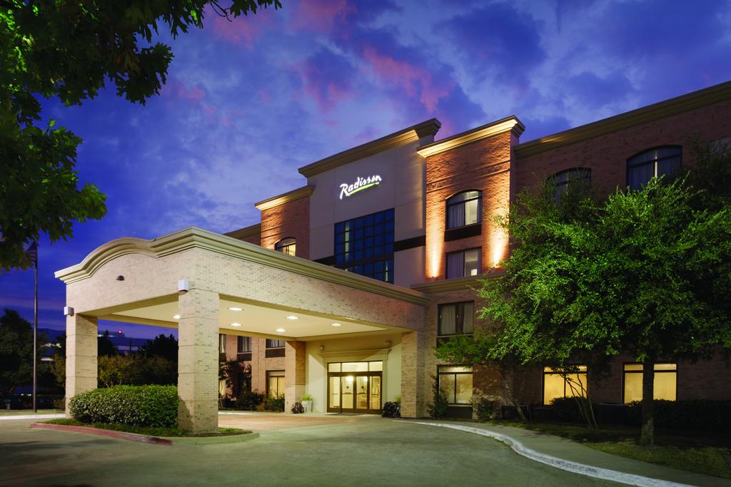 Radisson Hotel Dallas North Addison