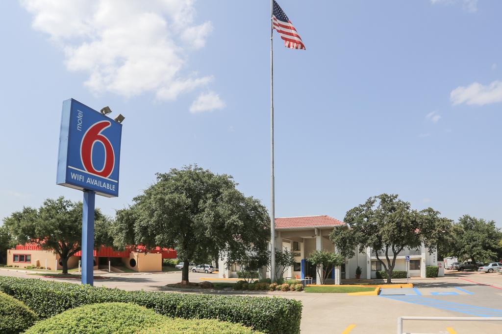 Motel 6 Dallas - Addison