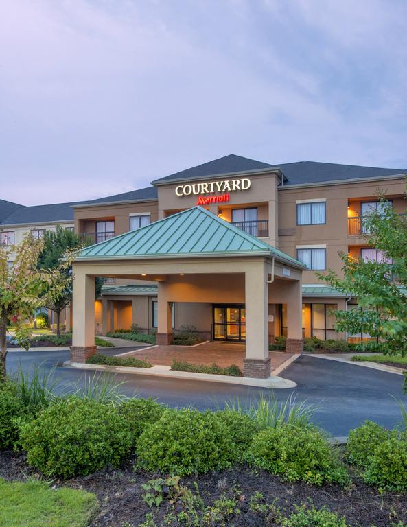 Courtyard Montgomery Prattville