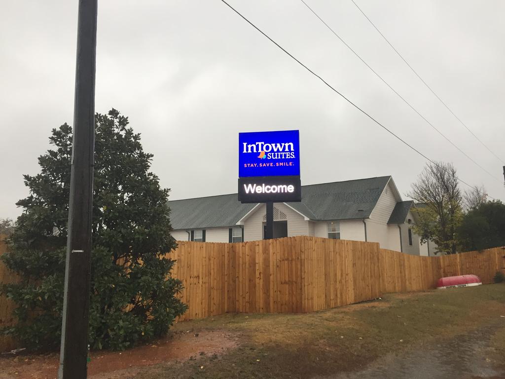 HomeTowne Suites Prattville