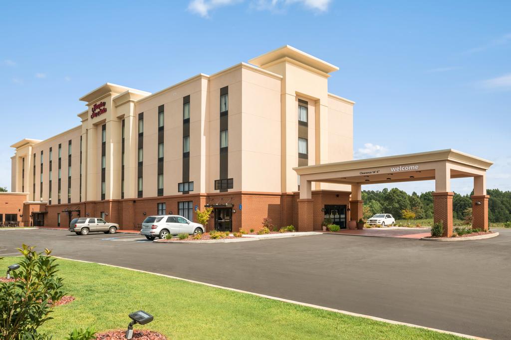 Hampton Inn and Suites-Lavonia GA