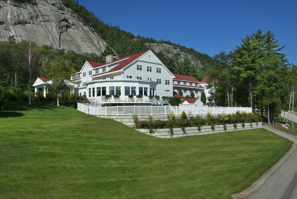 White Mountain Hotel and Resort