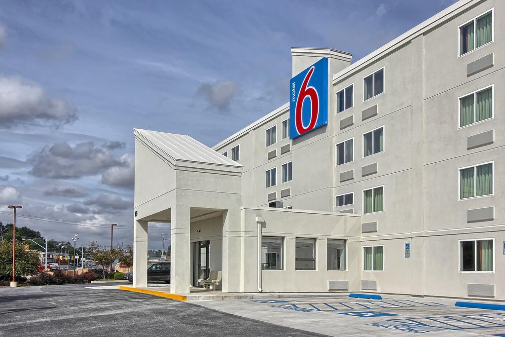 Motel 6 York North