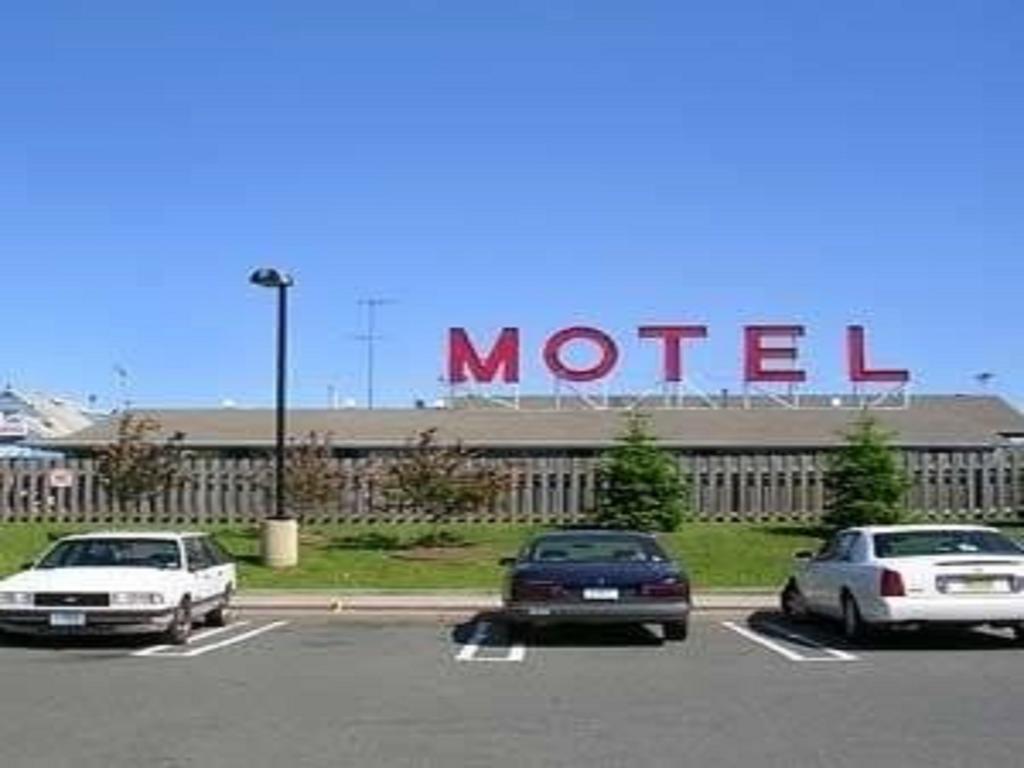 Mayflower Motel Milford