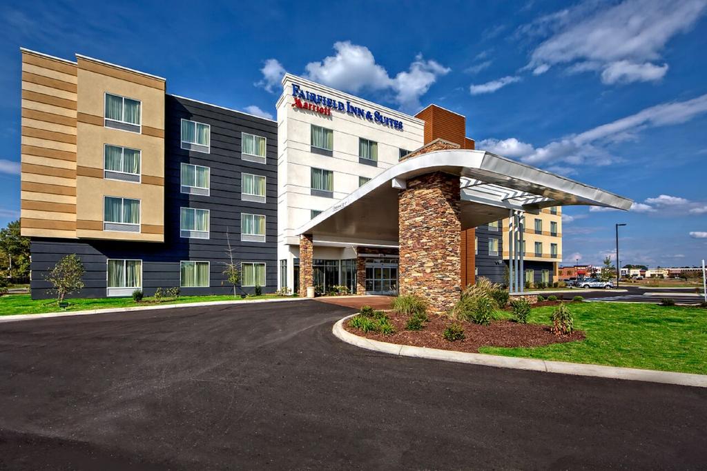 Fairfield Inn and Suites Jackson