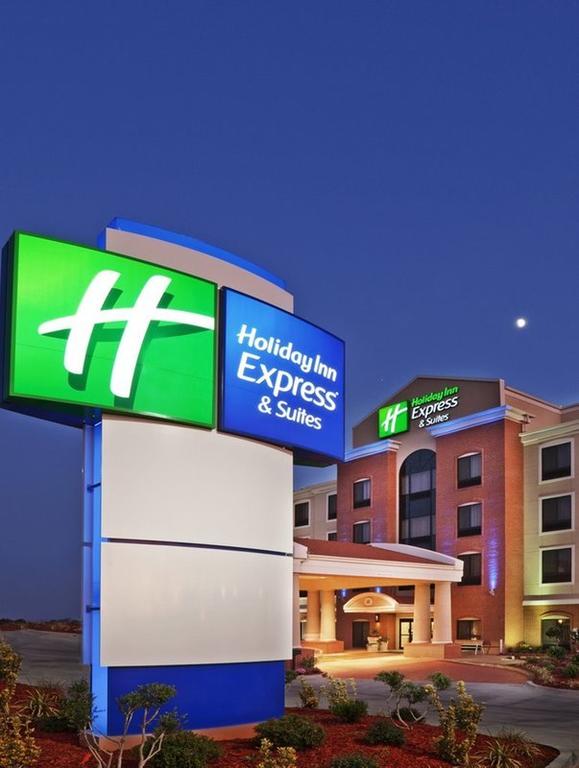 Holiday Inn Exp Stes Bonham