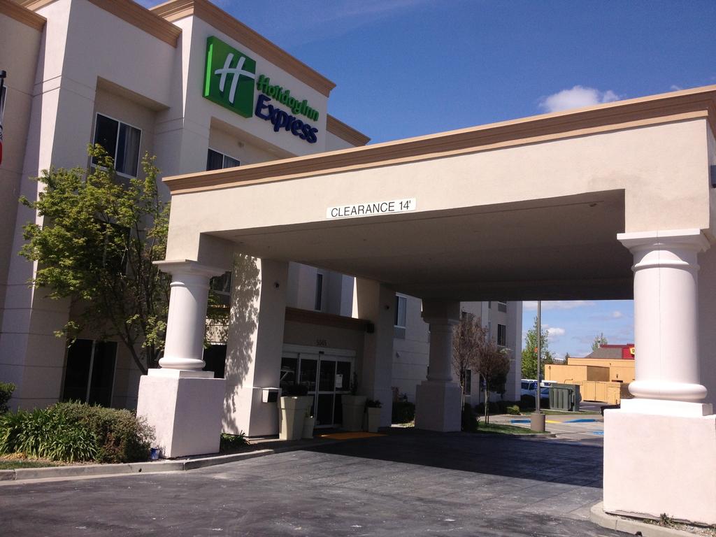 Holiday Inn Express Stockton Southeast