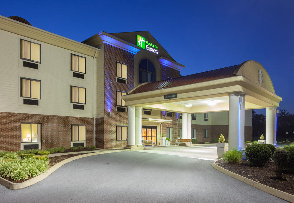 Holiday Inn Express Charles Town