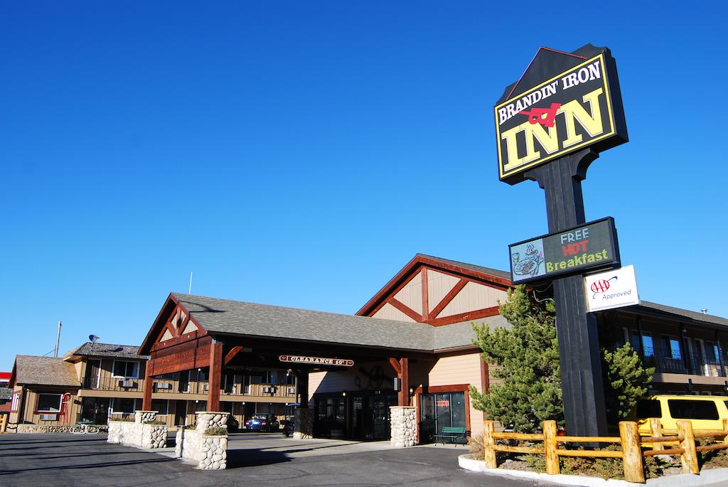 Brandin Iron Inn