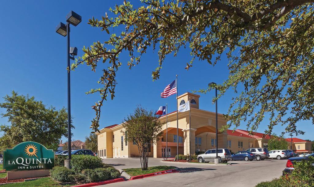 La Quinta Inn and Suites Dallas - Las Colinas