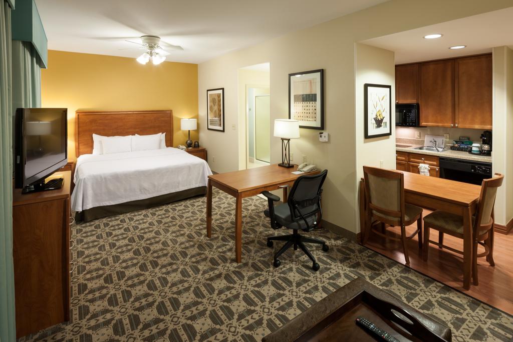 Homewood Suites by Hilton Irving-DFW Airport - TX