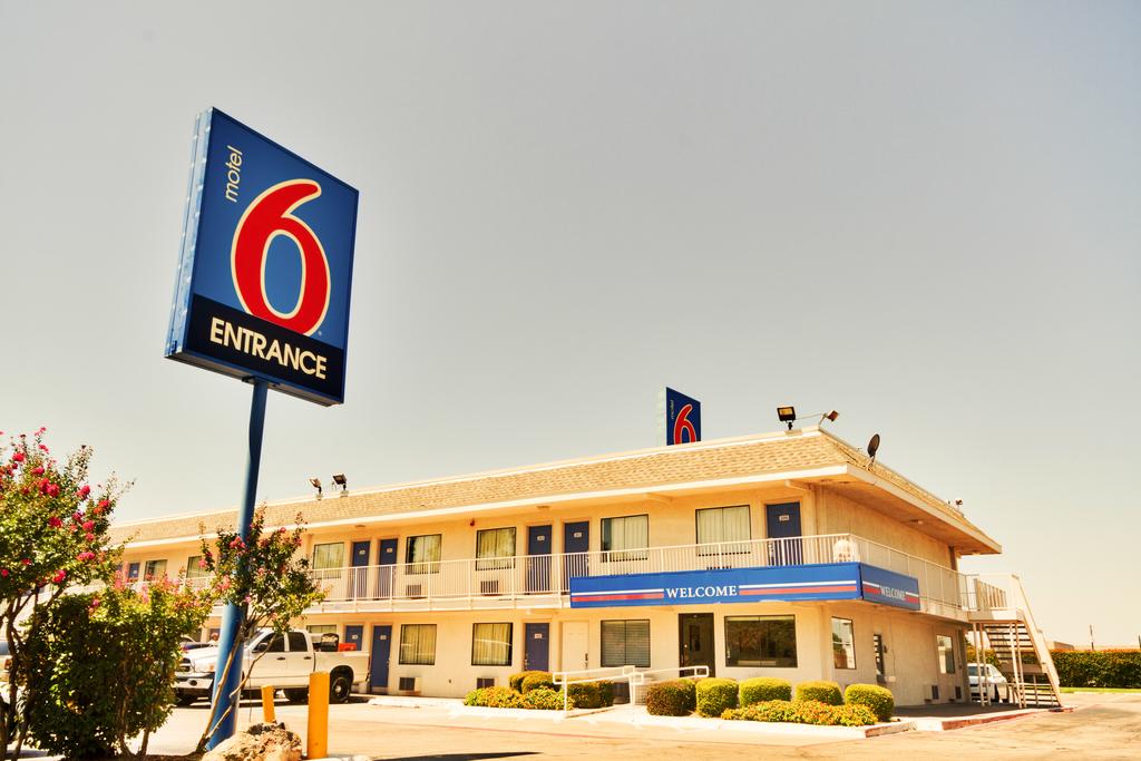 Motel 6 Dallas - Irving