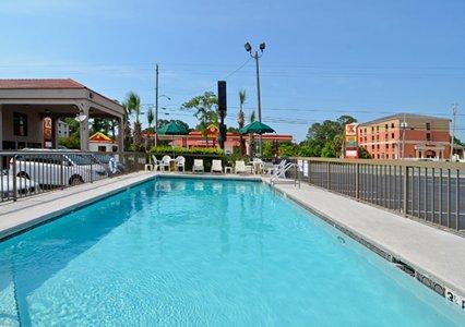 Econo Lodge Panama City