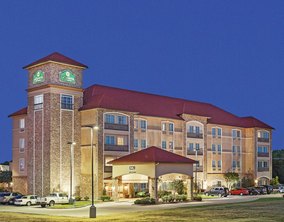 La Quinta Inn and Suites Allen - The Village