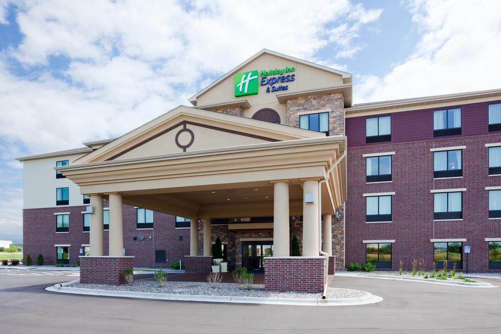 Holiday Inn Express and Suites Minneapolis SW-Shakopee