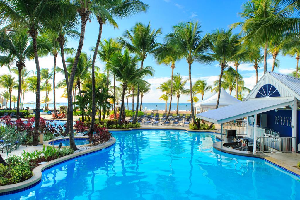 Courtyard Isla Verde Beach Resort