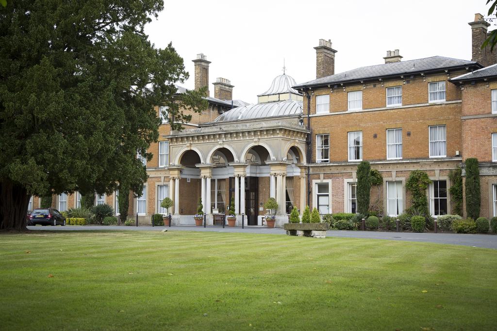 Oatlands Park Hotel-Worldhotel