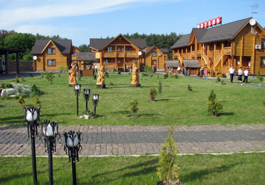 Hotel and restaurant complex Skolmo