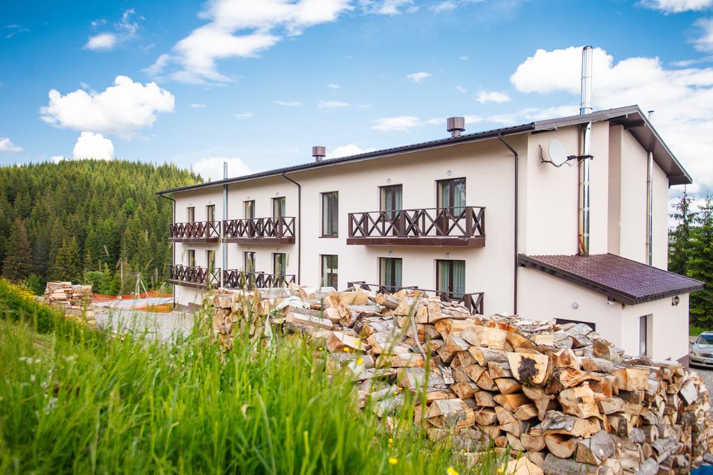 Skilandhouse Yablunytsya