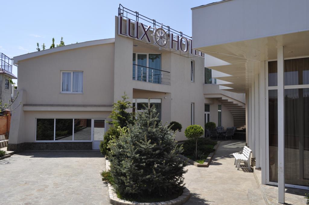 Lux Hotel