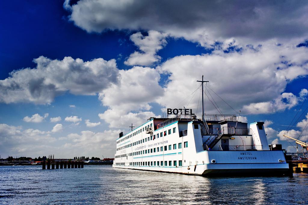 Amstel Botel