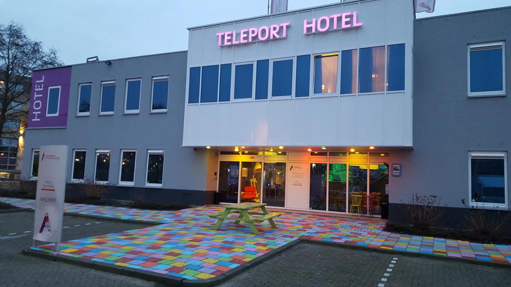 Amsterdam Teleport Hotel