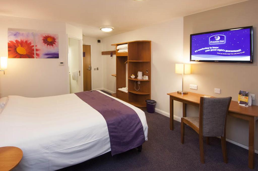 Premier Inn Cardiff City Centre