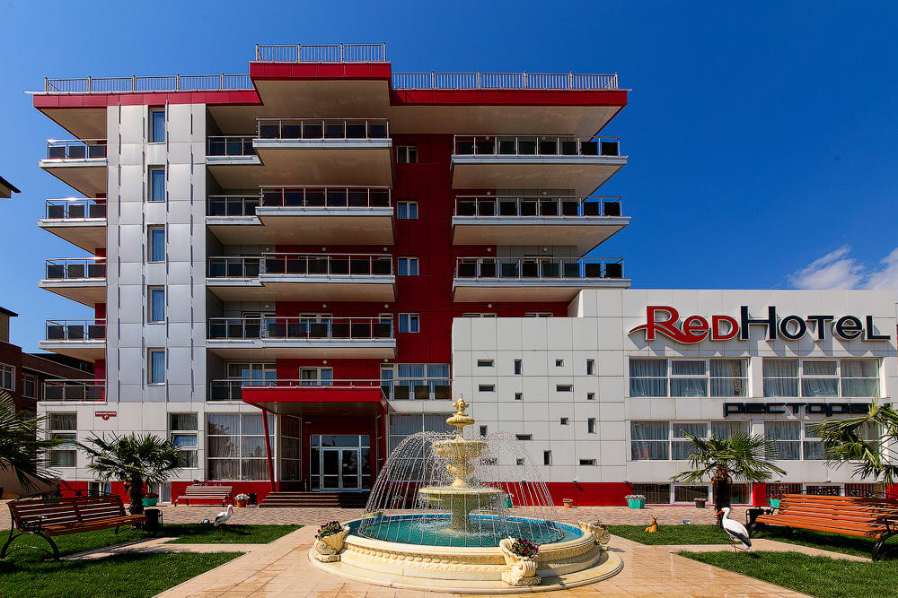 Red Hotel