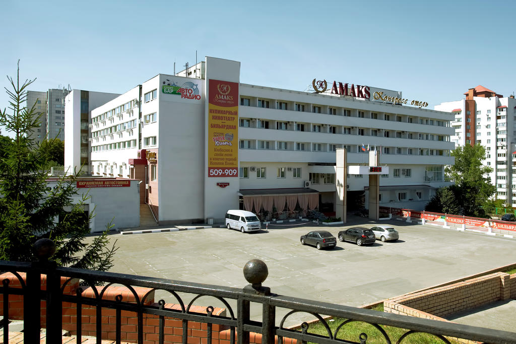 AMAKS Congress Hotel