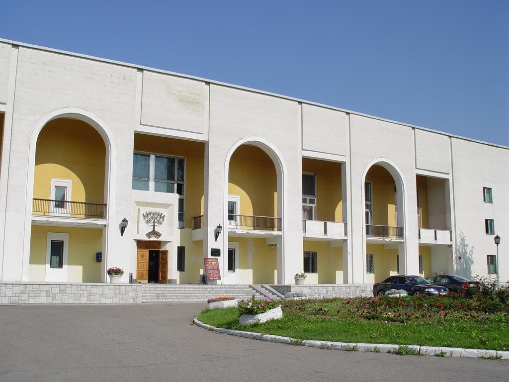 Uzkoe Hotel