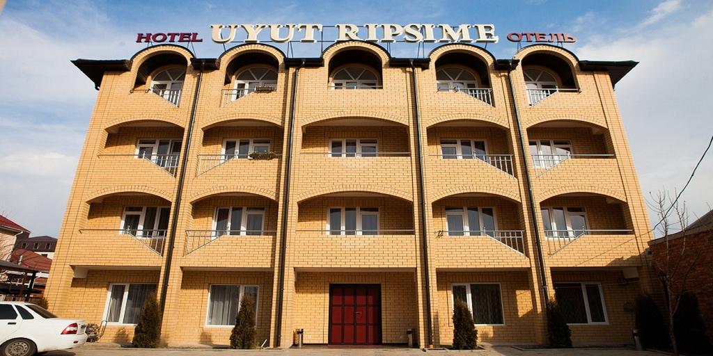 Uyut Ripsime Hotel