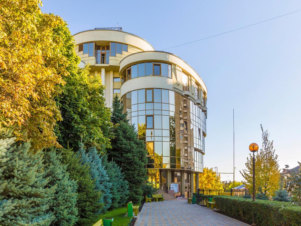 Zhemchuzhina Hotel