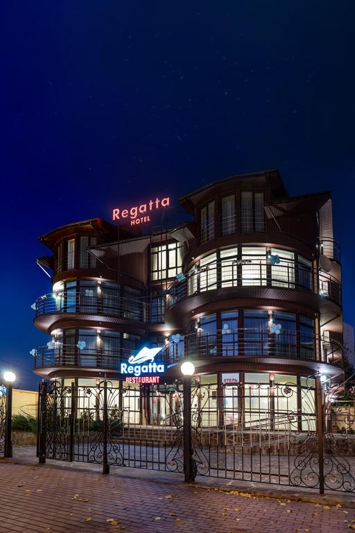 Regatta Hotel