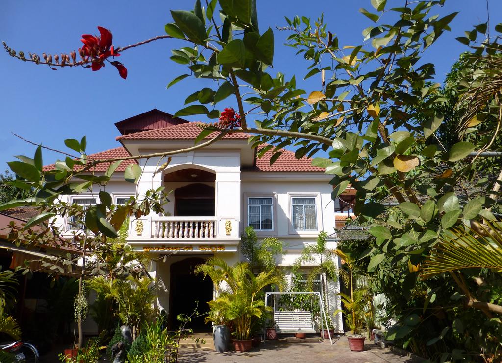 Baphuon Villa