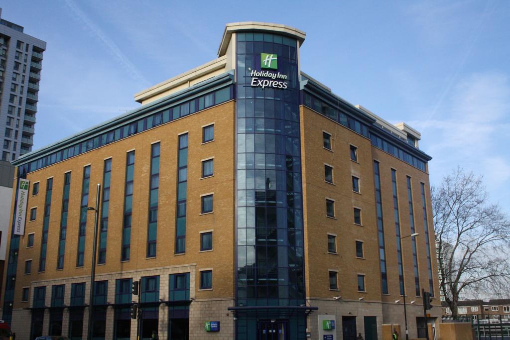 Holiday Inn Exp Stratford