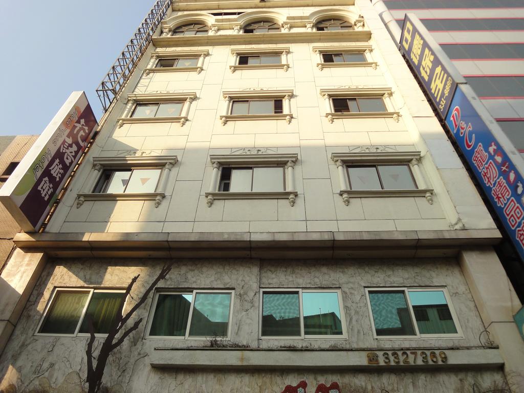 Hua Yue Hotel