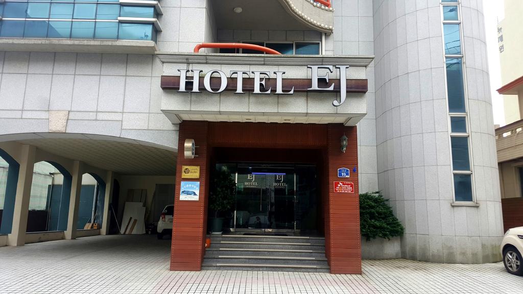 EJ Hotel