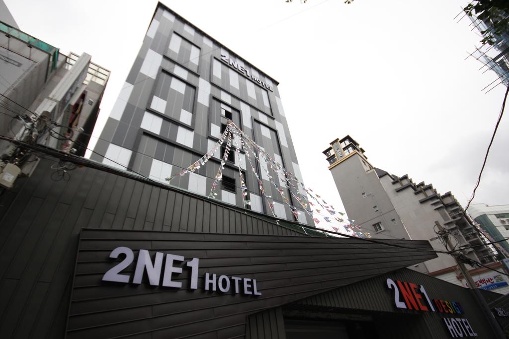 Hotel 2NE1