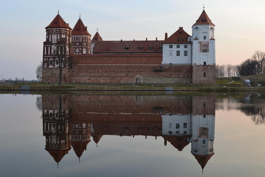 Mirskiy Castle