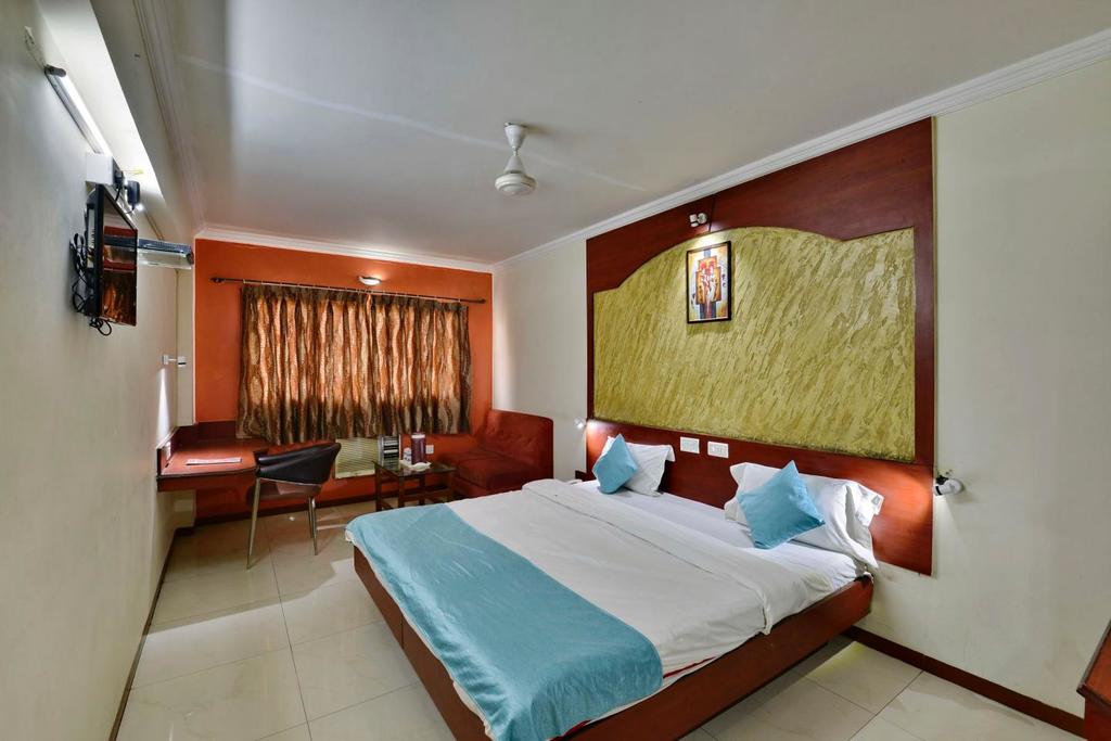 Hotel Grande Royale Indore